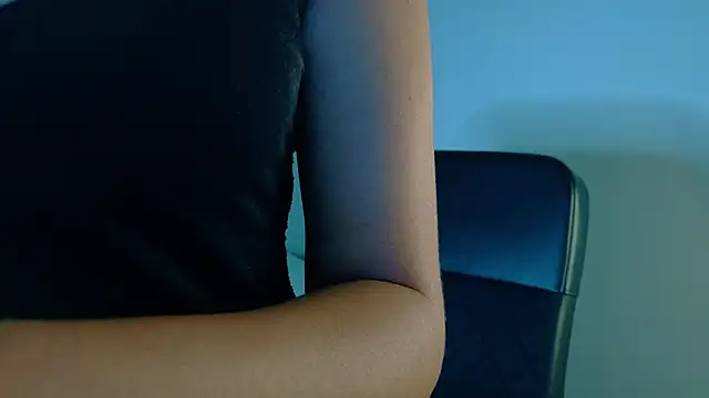 AmmyRouse   online show from March 2026 11:37:02 AM