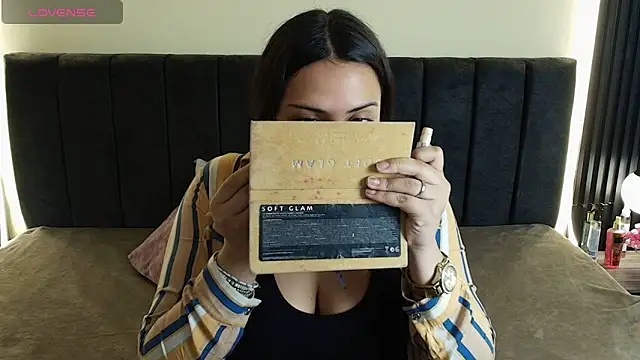 Snapshot of IvonneRoss_ chatting on March 2026 12:04:02 PM IvonneRoss online show from March 2026 12:04:02 PM