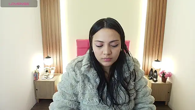 Snapshot of IvonneRoss_ chatting on March 2026 12:07:02 PM IvonneRoss online show from March 2026 12:07:02 PM