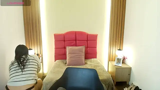 Snapshot of IvonneRoss_ chatting on April 2026 11:59:02 AM IvonneRoss online show from April 2026 11:59:02 AM