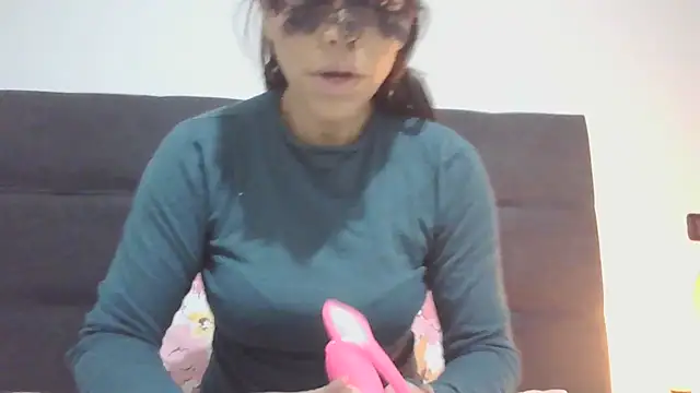 Snapshot of Dolcezzastella chatting on February 2026 07:52:02 AM Dolcezzastella online show from February 2026 07:52:02 AM