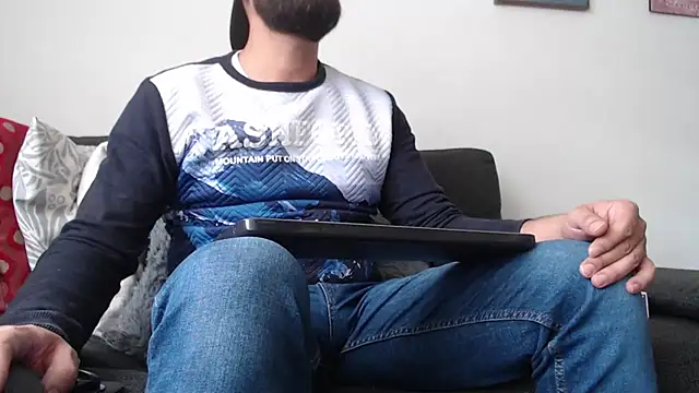 SpermsBank online show from October 2025 06:45:01 PM