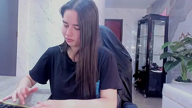 Qetsyah tf online show from April 2026 01:23:02 PM