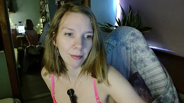Daisy Lovely online show from April 2026 05:53:02 AM