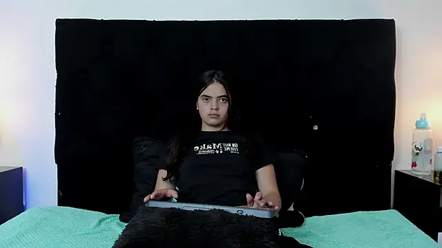 queen missy online show from April 2026 08:16:02 PM
