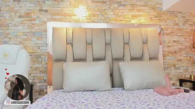 kendall grace online show from April 2026 11:34:01 AM