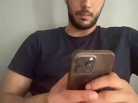 Snapshot of emirdemiraA chatting on May 2026 01:09:01 PM emirdemiraA online show from May 2026 01:09:01 PM
