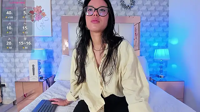 Snapshot of Rose_Allure chatting on February 2026 11:33:01 AM Rose Allure online show from February 2026 11:33:01 AM