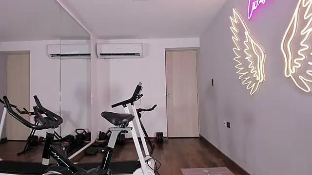 Snapshot of Rose_Allure chatting on February 2026 11:56:01 AM Rose Allure online show from February 2026 11:56:01 AM