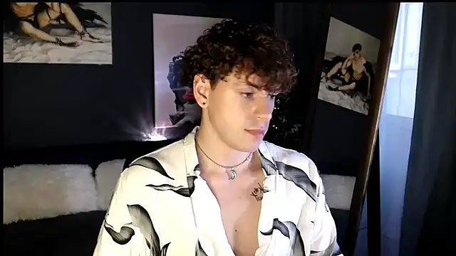 Snapshot of TylerGibson chatting on July 2026 04:48:02 PM TylerGibson online show from July 2026 04:48:02 PM