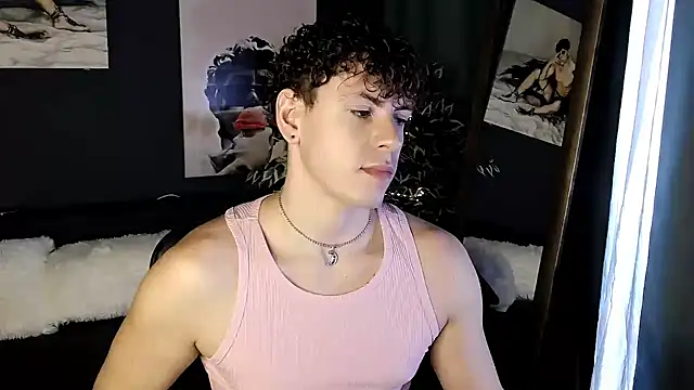Snapshot of TylerGibson chatting on July 2026 10:11:02 AM TylerGibson online show from July 2026 10:11:02 AM