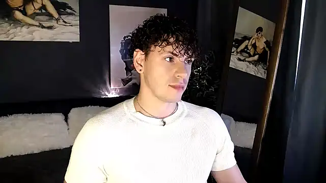 Snapshot of TylerGibson chatting on July 2026 04:42:01 AM TylerGibson online show from July 2026 04:42:01 AM