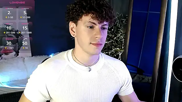 Snapshot of TylerGibson chatting on June 2026 02:55:02 PM TylerGibson online show from June 2026 02:55:02 PM