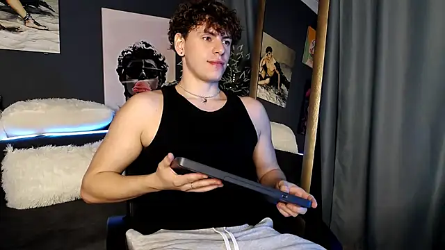 Snapshot of TylerGibson chatting on July 2026 12:55:01 AM TylerGibson online show from July 2026 12:55:01 AM