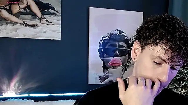 Snapshot of TylerGibson chatting on June 2026 09:15:02 AM TylerGibson online show from June 2026 09:15:02 AM
