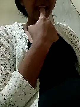 Prajakta123 online show from February 2026 05:11:01 PM