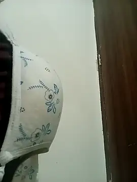 Prajakta123 online show from February 2026 05:23:01 PM