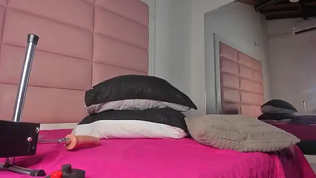 Catalinna 03 online show from March 2026 12:44:02 PM