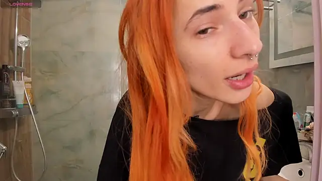 Snapshot of KikkoLee chatting on May 2026 10:08:01 AM KikkoLee online show from May 2026 10:08:01 AM