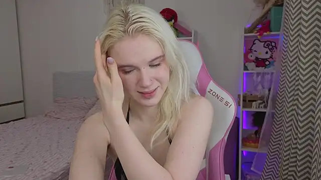 Mia WaterFall online show from April 2026 03:24:02 AM