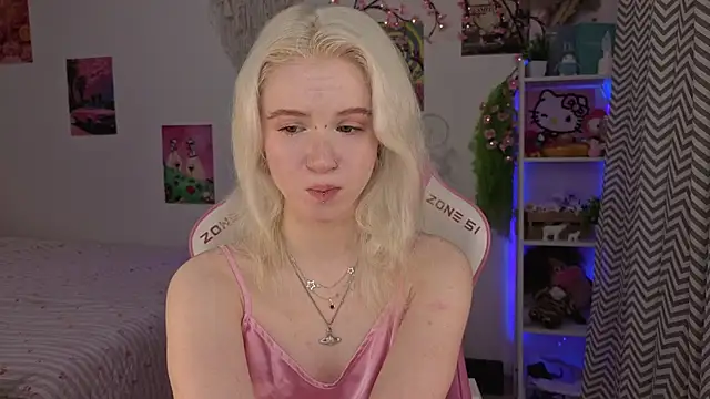 Mia WaterFall online show from May 2026 03:17:02 AM
