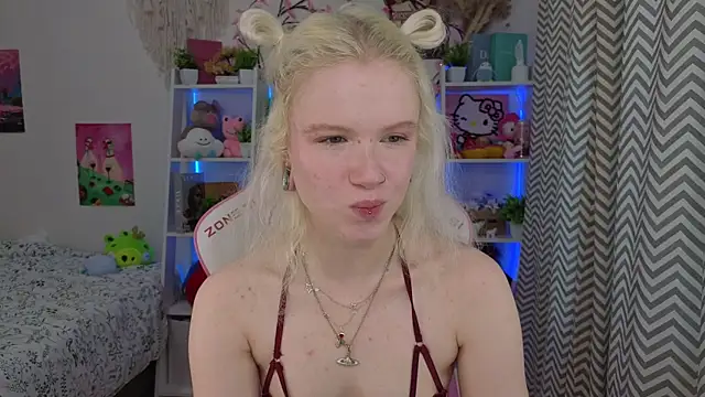 Mia WaterFall online show from May 2026 03:21:01 AM