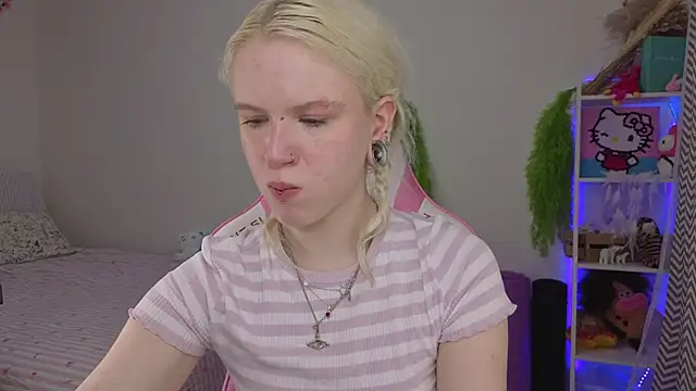 Mia WaterFall online show from April 2026 03:37:02 AM