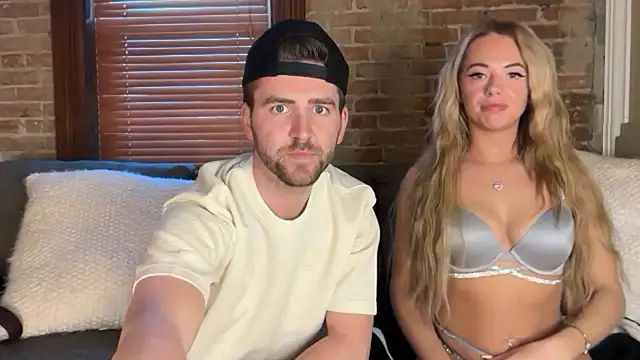 ThePrincessPeach online show from April 2026 11:28:01 PM