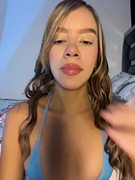 BellaMoon  online show from March 2026 05:42:02 PM