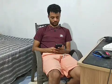 Snapshot of Eton- chatting on July 2026 05:05:02 AM Eton- online show from July 2026 05:05:02 AM