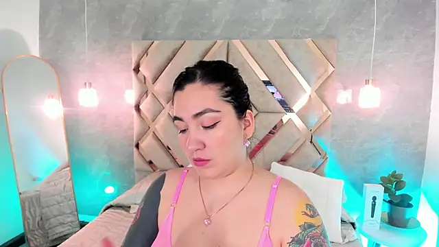 KathiaJenner online show from February 2026 12:05:02 PM