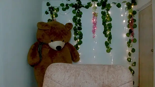 Snapshot of princess1609 chatting on March 2026 01:19:02 PM princess1609 online show from March 2026 01:19:02 PM