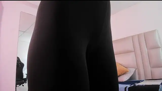 emily  mcqueen online show from April 2026 01:23:02 AM