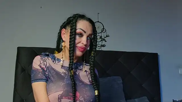 LadyRavenna online show from April 2026 04:44:02 PM