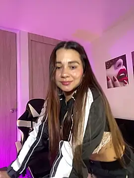 Snapshot of saray_mendozaa chatting on June 2026 11:21:01 PM saray mendozaa online show from June 2026 11:21:01 PM