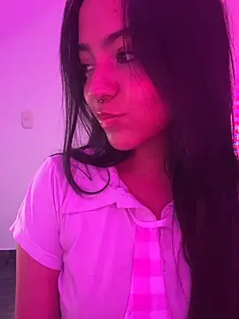 Snapshot of laraa_rous chatting on February 2026 12:54:01 AM laraa rous online show from February 2026 12:54:01 AM