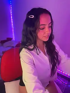 Snapshot of laraa_rous chatting on February 2026 11:37:02 PM laraa rous online show from February 2026 11:37:02 PM