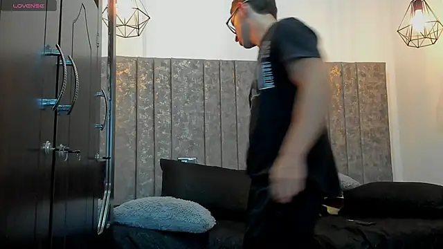 Calvin Hunter online show from March 2026 01:06:01 AM