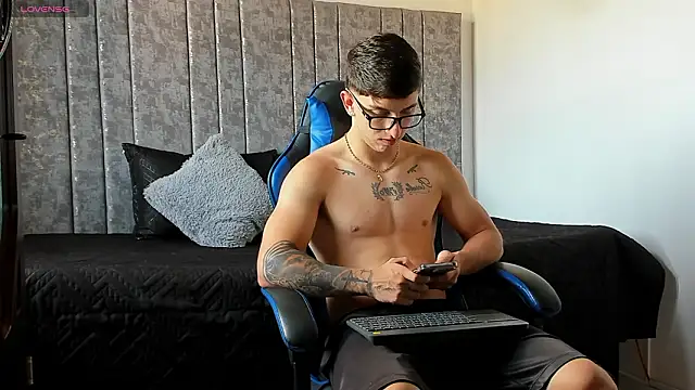 Calvin Hunter online show from March 2026 09:26:02 PM