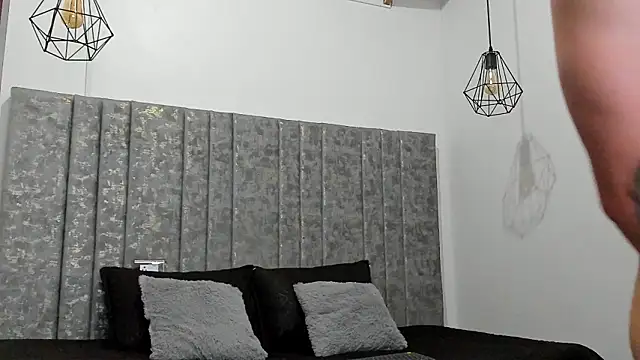 Calvin Hunter online show from February 2026 11:01:02 PM