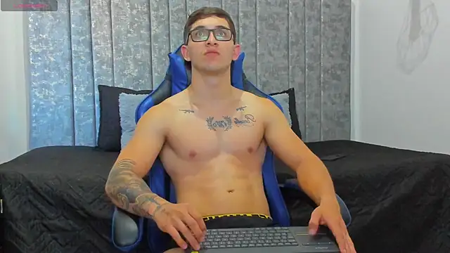 Calvin Hunter online show from April 2026 10:02:02 PM