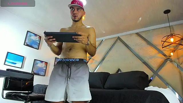 Dusan Grey77 online show from February 2026 06:22:01 AM