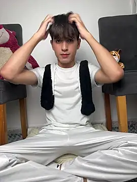 Naim TheKing online show from February 2026 01:49:02 AM