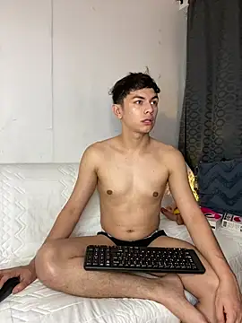 Caydensmit online show from March 2026 04:01:01 AM