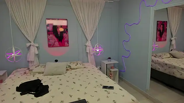 Snapshot of naomi_campell chatting on February 2026 07:23:02 PM naomi campell online show from February 2026 07:23:02 PM