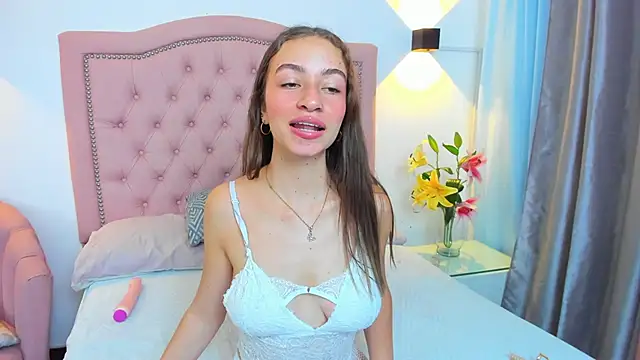 Chloekey online show from March 2026 08:05:02 PM