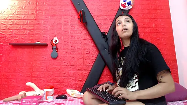 Snapshot of juliette18rose chatting on February 2026 08:07:01 PM juliette18rose online show from February 2026 08:07:01 PM