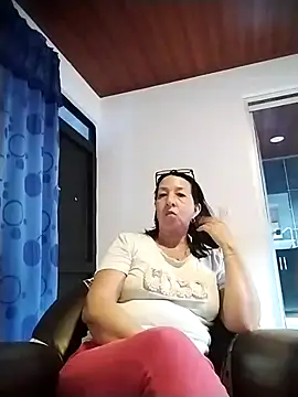 RosseLaure online show from June 2026 07:57:02 PM