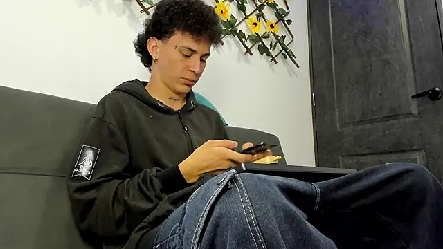 Maxxx bigcockx online show from February 2026 02:25:01 AM