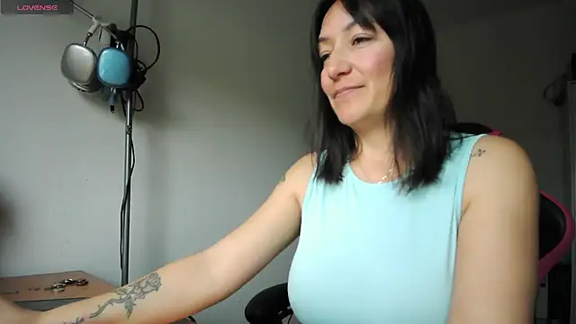 Yulian Milf online show from April 2026 11:57:01 AM